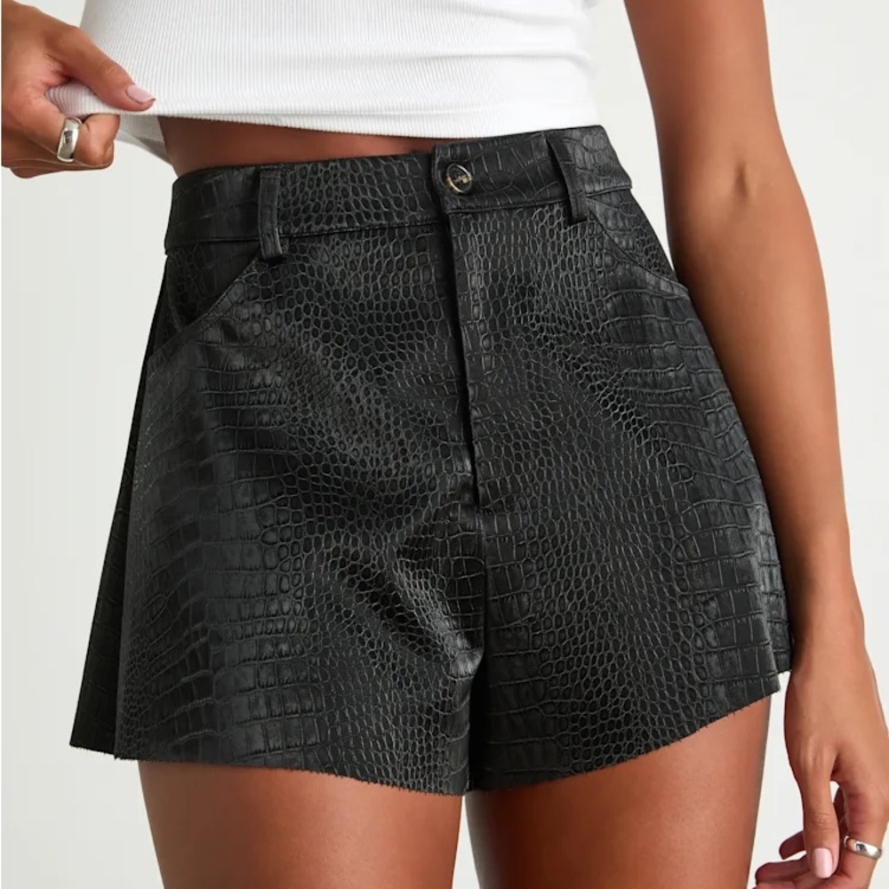 NWOT Lulus Black Croc-Embossed Women Shorts Leather Micro Shorts